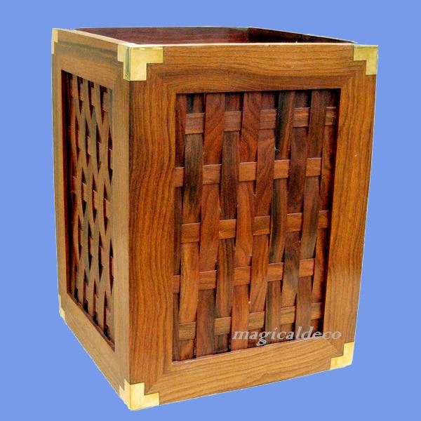 perfekt für die maritime Dekoration Papierkorb Holz & Messing 