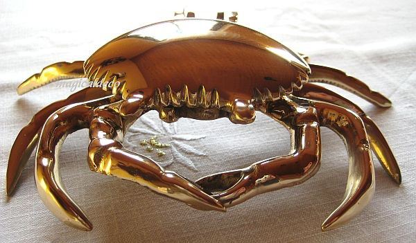 Großer Aschenbecher in Krabbenform- Messing- 18 cm
