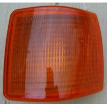 NEU + Blinker / Blinklicht / Blinkleuchte Audi 80 / 90 L 81 .2 / 85 / Q gelb - 9.84 - 8.86 + + + NEU