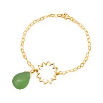 GEMSHINE Damenarmband aus hochwertig vergoldetem 925 Silber mit YOGA Lotusblume und Chalcedon Edelstein