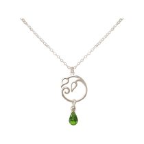 GEMSHINE Damenhalskette aus 925 Silber mit YOGA Lotusblume und Peridot Tropfen.